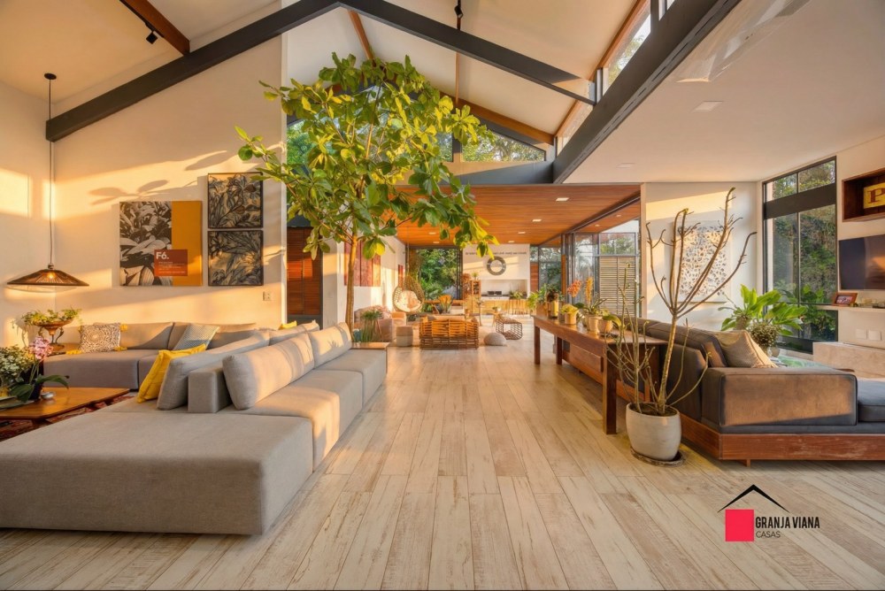 Casa de Alto Padrão à Venda na Granja Viana | 4 Suítes | 700 m² | Ao Lado do Shopping Granja Viana foto 14