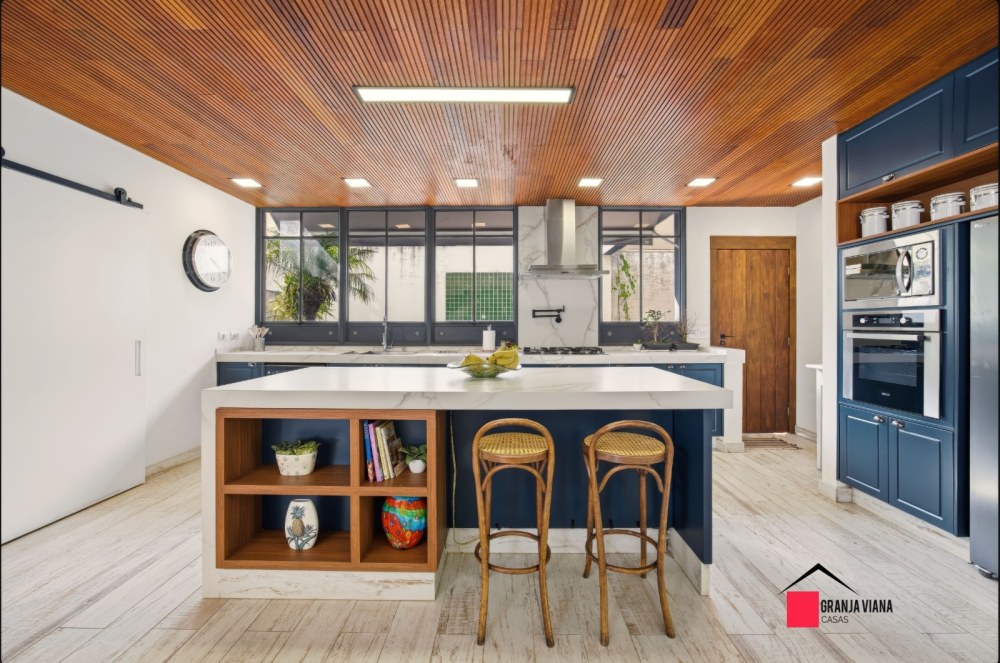 Casa de Alto Padrão à Venda na Granja Viana | 4 Suítes | 700 m² | Ao Lado do Shopping Granja Viana foto 21