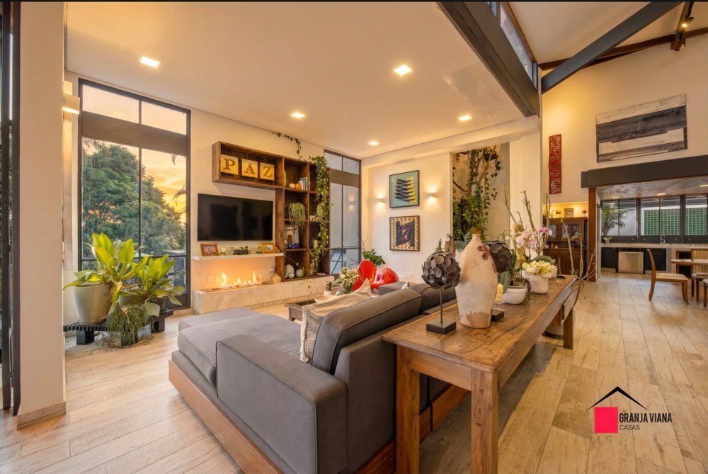 Casa de Alto Padrão à Venda na Granja Viana | 4 Suítes | 700 m² | Ao Lado do Shopping Granja Viana foto 39