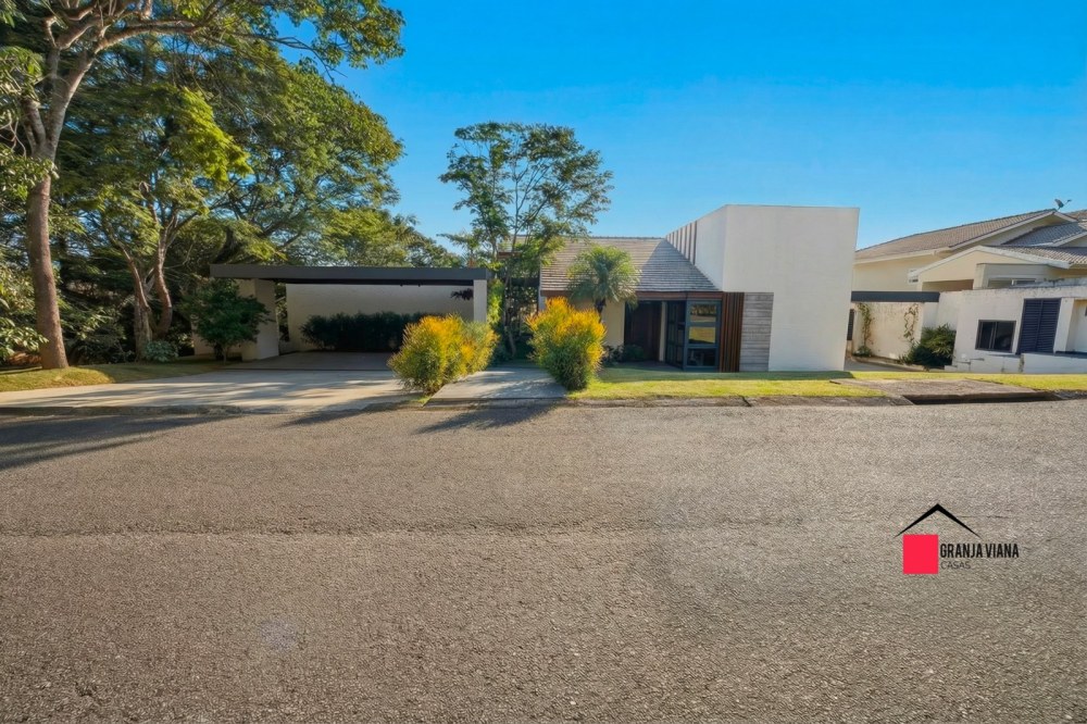 Casa de Alto Padrão à Venda na Granja Viana | 4 Suítes | 700 m² | Ao Lado do Shopping Granja Viana foto 45