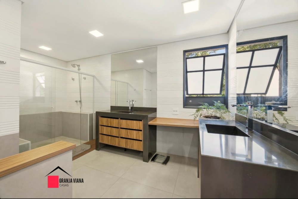 Casa de Alto Padrão à Venda na Granja Viana | 4 Suítes | 700 m² | Ao Lado do Shopping Granja Viana foto 49