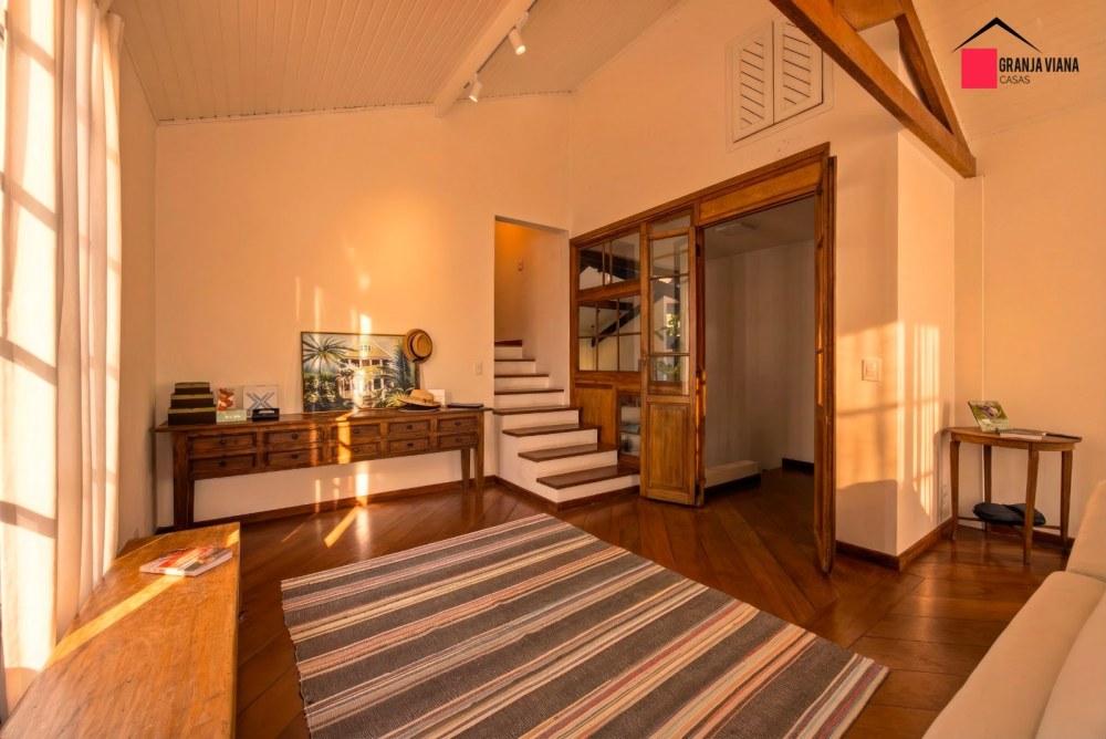 Casa de Alto Padrão à Venda na Granja Viana | 4 Suítes | 700 m² | Ao Lado do Shopping Granja Viana foto 51