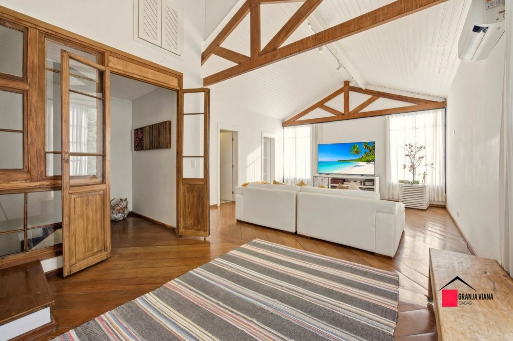Casa de Alto Padrão à Venda na Granja Viana | 4 Suítes | 700 m² | Ao Lado do Shopping Granja Viana foto 52