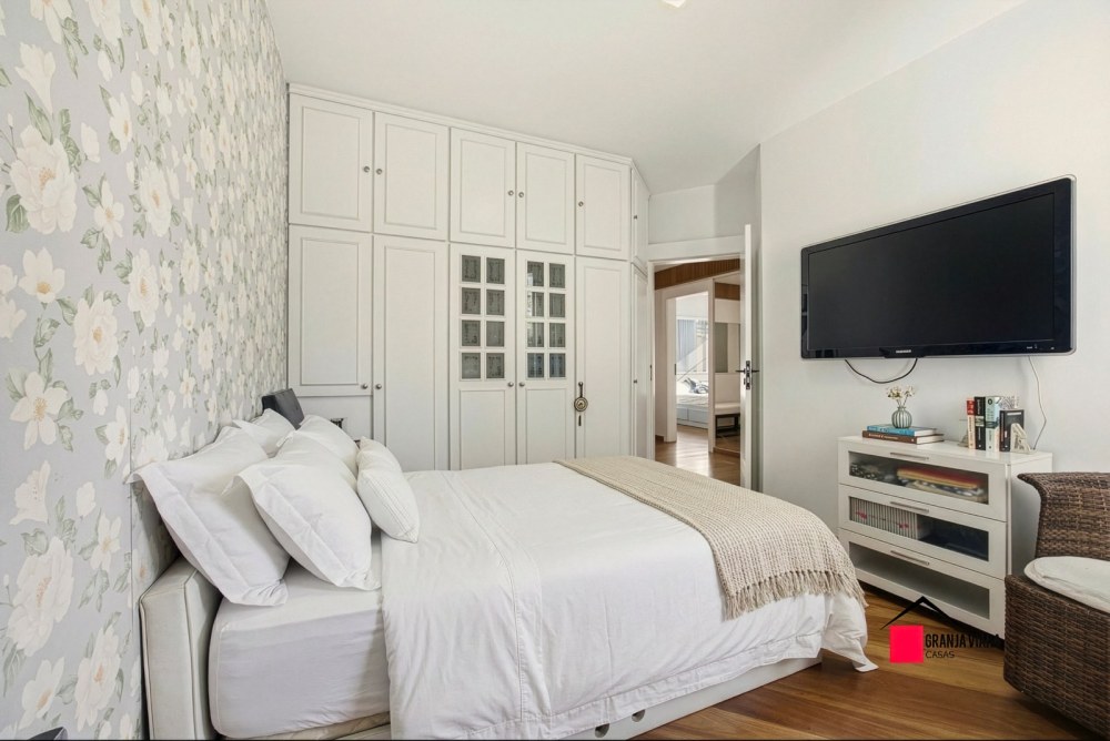 Casa de Alto Padrão à Venda na Granja Viana | 4 Suítes | 700 m² | Ao Lado do Shopping Granja Viana foto 58