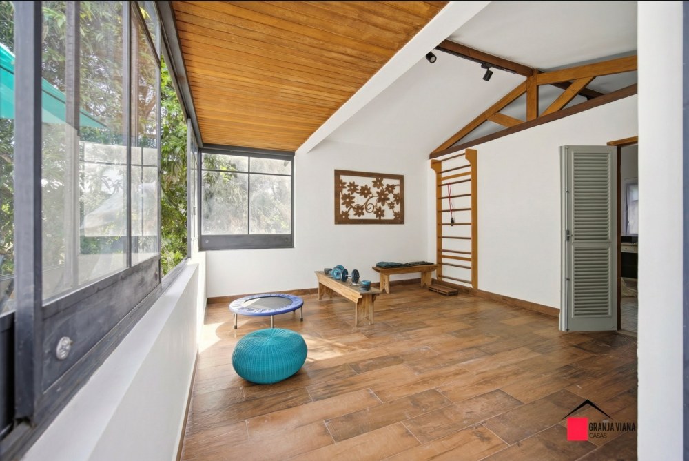 Casa de Alto Padrão à Venda na Granja Viana | 4 Suítes | 700 m² | Ao Lado do Shopping Granja Viana foto 74