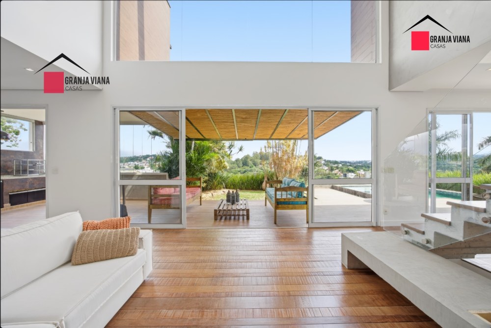 Casa semimobiliada à venda no condomínio Golf Village com vista para horizonte foto 21