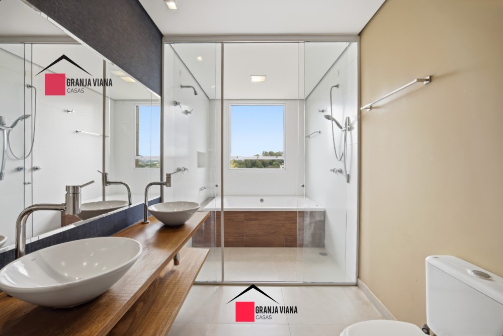 Casa semimobiliada à venda no condomínio Golf Village com vista para horizonte foto 45