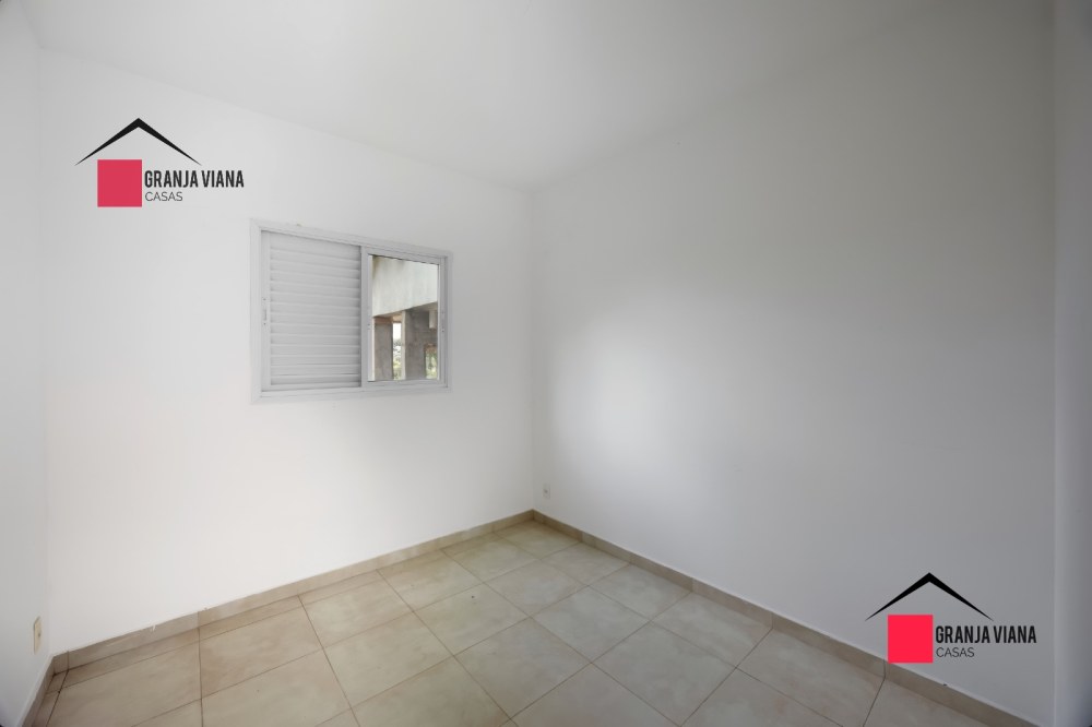 Casa semimobiliada à venda no condomínio Golf Village com vista para horizonte foto 49