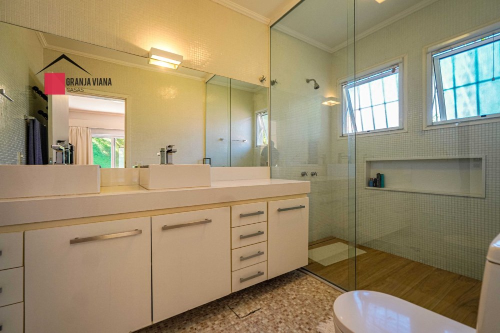 Casa com 4 dormitórios, sendo 4 suítes para venda na região Granja Viana - Cotia - SP foto 25