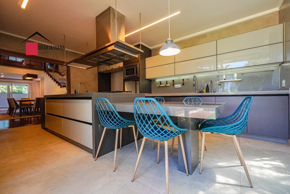 Casa com 4 dormitórios, sendo 4 suítes para venda na região Granja Viana - Cotia - SP foto 51