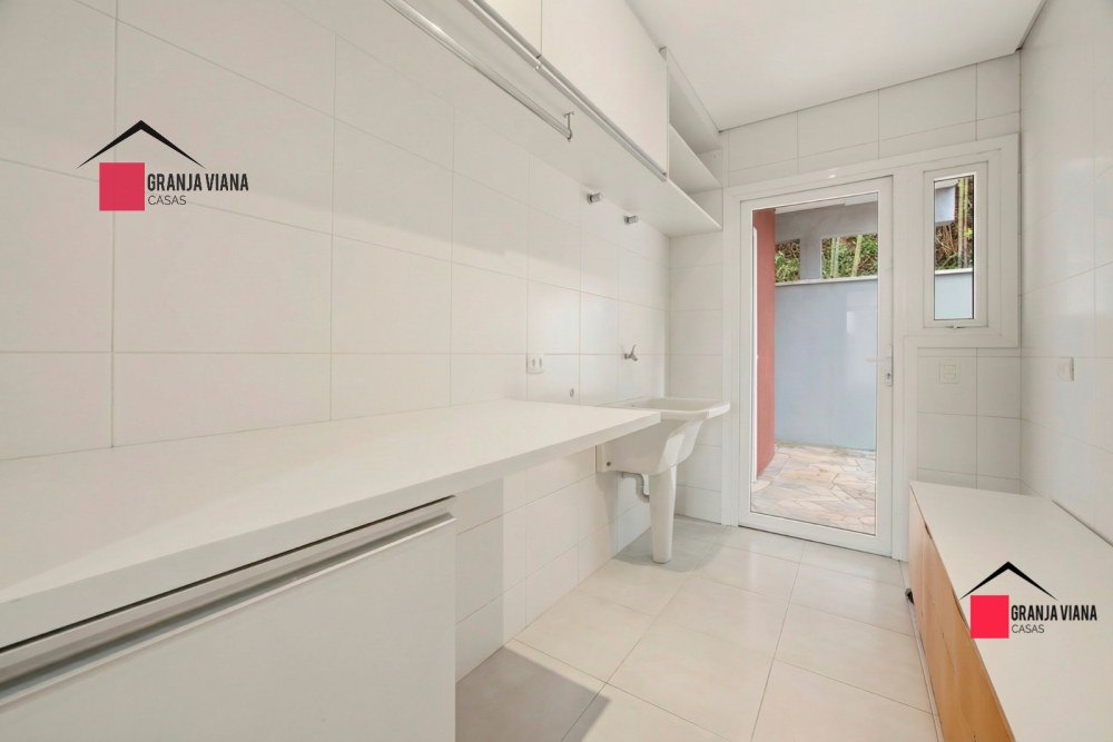 Casa com 4 dormitórios à venda, 493 m² por R$ 2.840.000,00 - Granja Viana - Carapicuíba/SP foto 37