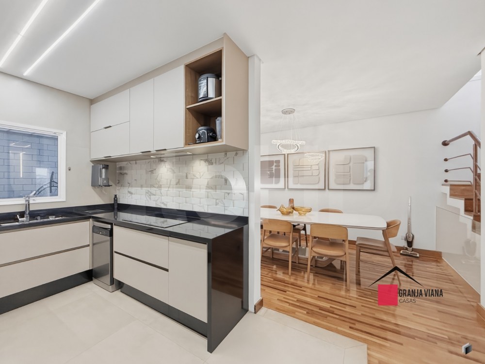 Casa de alto padrão à venda porteira fechada no condomínio Quinta da Vila Real, Granja Viana, 3 suítes, 4 vagas e 300m² de área. foto 16