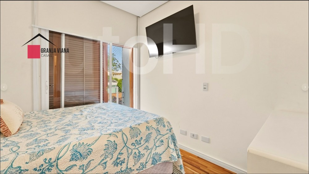 Casa de alto padrão à venda porteira fechada no condomínio Quinta da Vila Real, Granja Viana, 3 suítes, 4 vagas e 300m² de área. foto 38