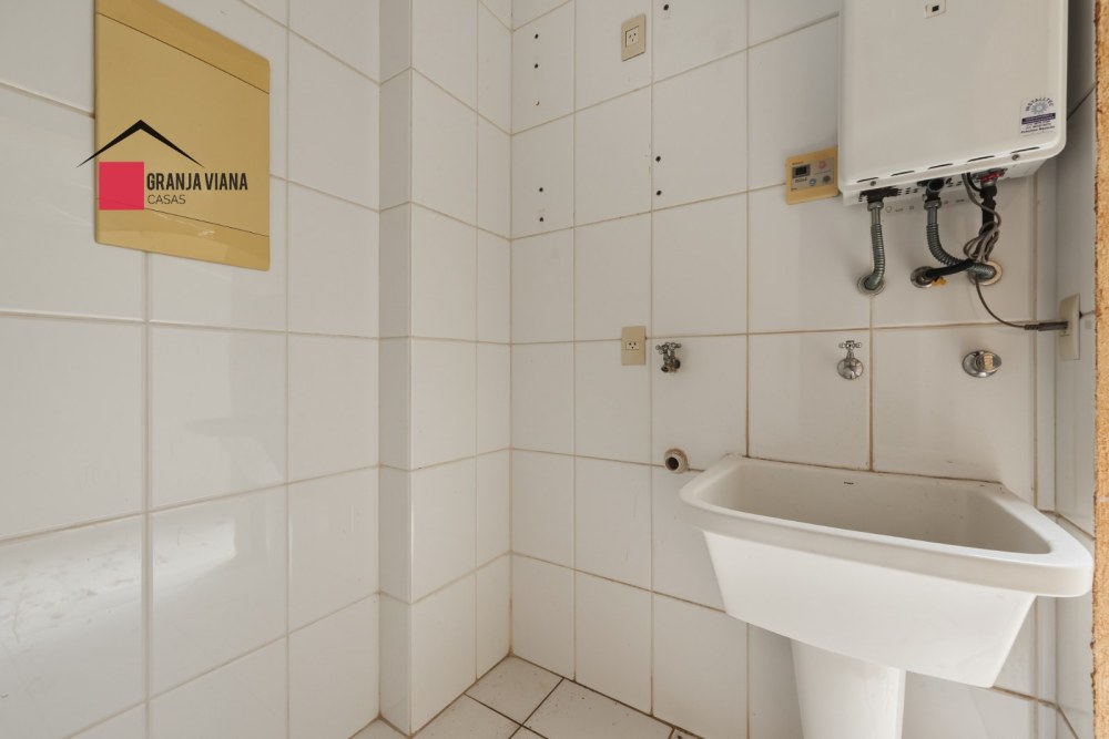 Sobrado em condomínio ao lado do Parque Cemucam na Granja Viana foto 10