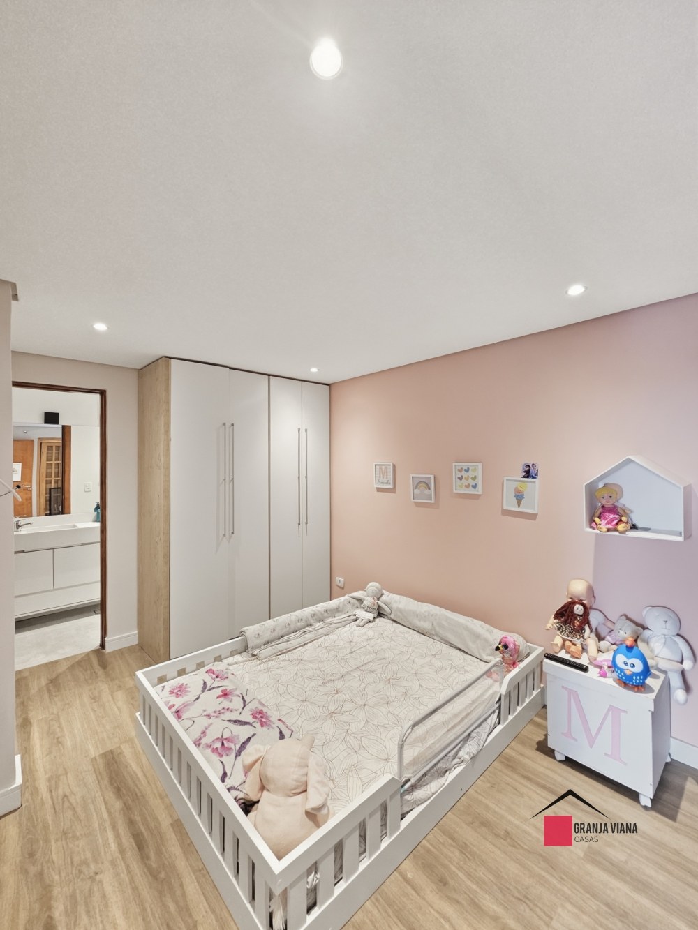 Casa à venda 235 M2  no condomínio Vila Embaúba - Fazendinha Granja Viana - Cotia foto 17