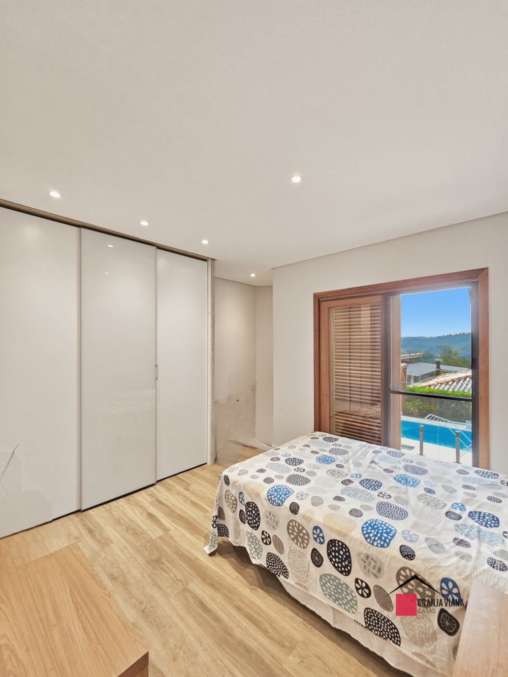 Casa à venda 235 M2  no condomínio Vila Embaúba - Fazendinha Granja Viana - Cotia foto 23