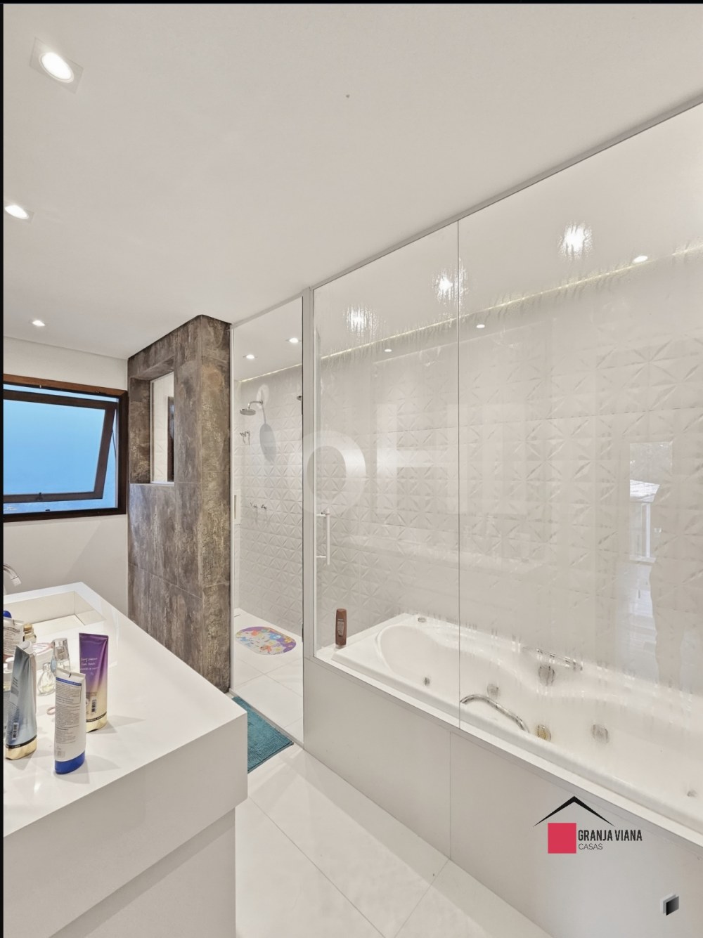 Casa à venda 235 M2  no condomínio Vila Embaúba - Fazendinha Granja Viana - Cotia foto 24