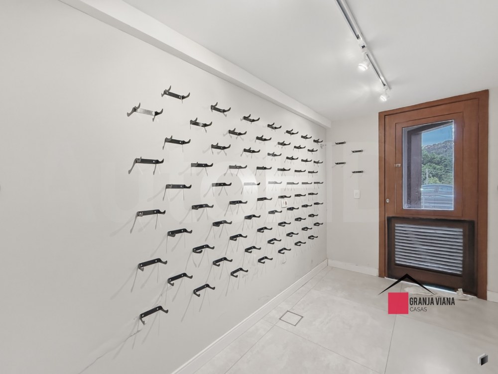 Casa à venda 235 M2  no condomínio Vila Embaúba - Fazendinha Granja Viana - Cotia foto 36