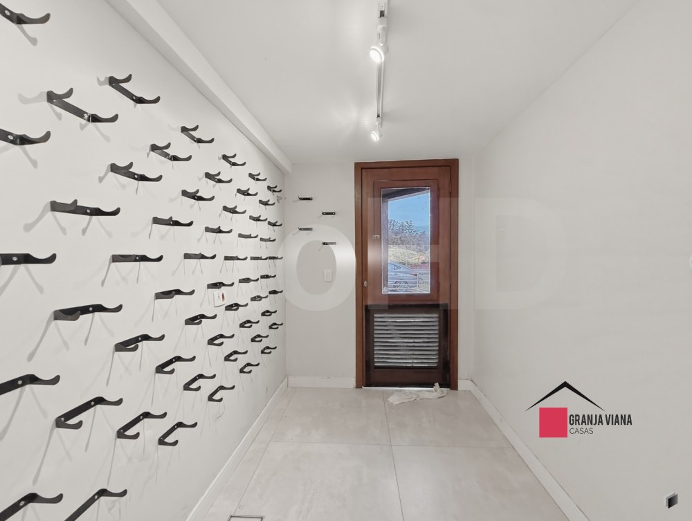 Casa à venda 235 M2  no condomínio Vila Embaúba - Fazendinha Granja Viana - Cotia foto 37