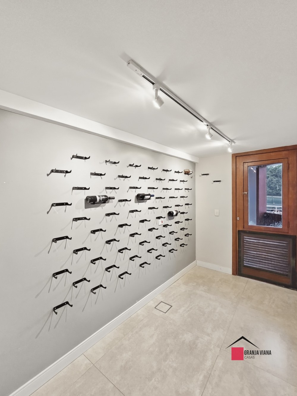 Casa à venda 235 M2  no condomínio Vila Embaúba - Fazendinha Granja Viana - Cotia foto 6