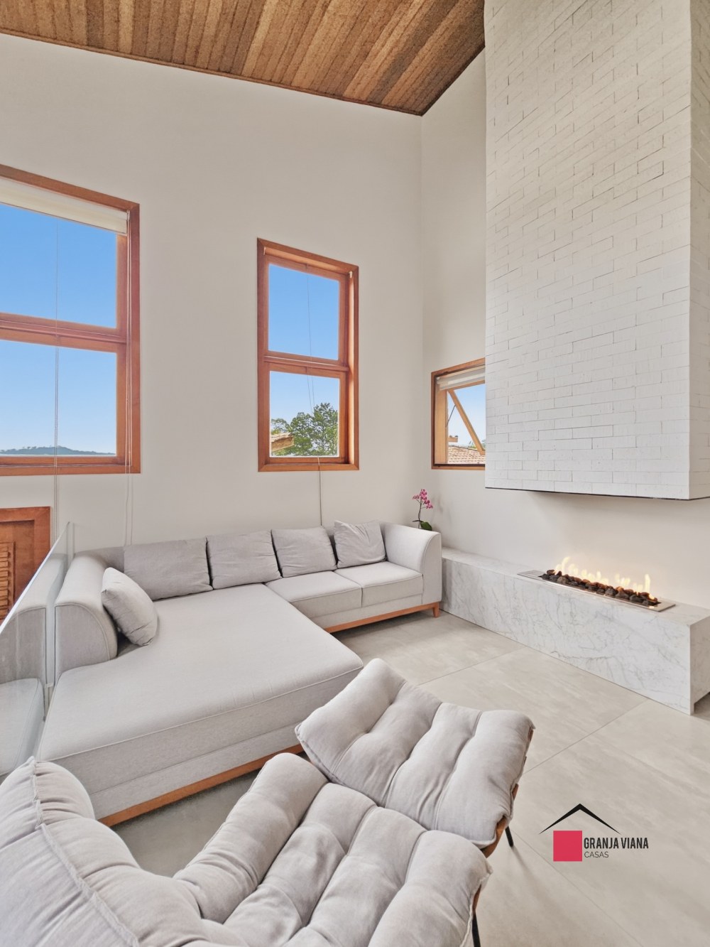 Casa à venda 235 M2  no condomínio Vila Embaúba - Fazendinha Granja Viana - Cotia foto 9