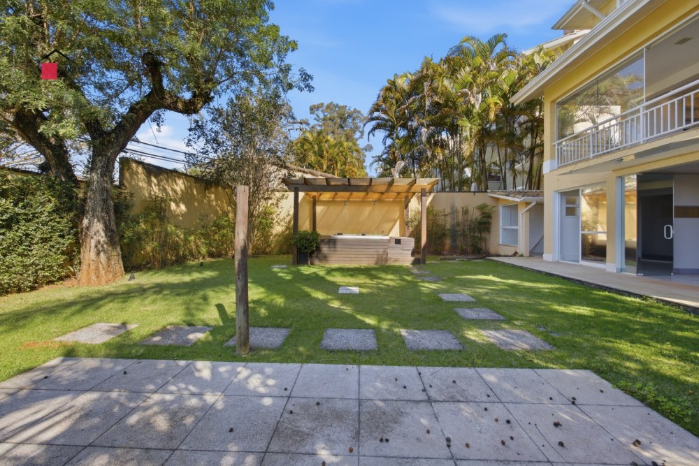 Casa a venda em condomínio fechado com 280M2 na melhor localização na Granja Viana próximo ao shopping foto 6