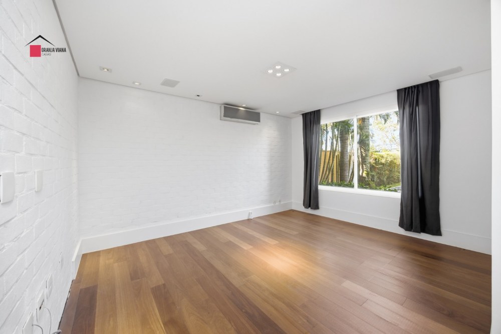 Casa a venda em condomínio fechado com 280M2 na melhor localização na Granja Viana próximo ao shopping foto 11