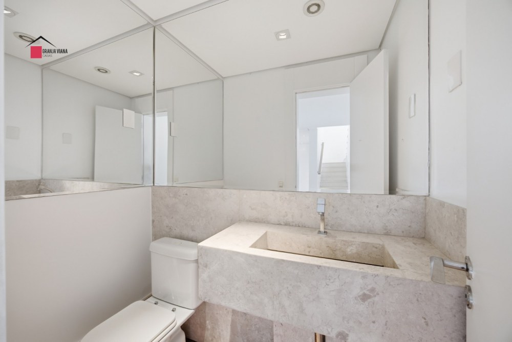 Casa a venda em condomínio fechado com 280M2 na melhor localização na Granja Viana próximo ao shopping foto 10