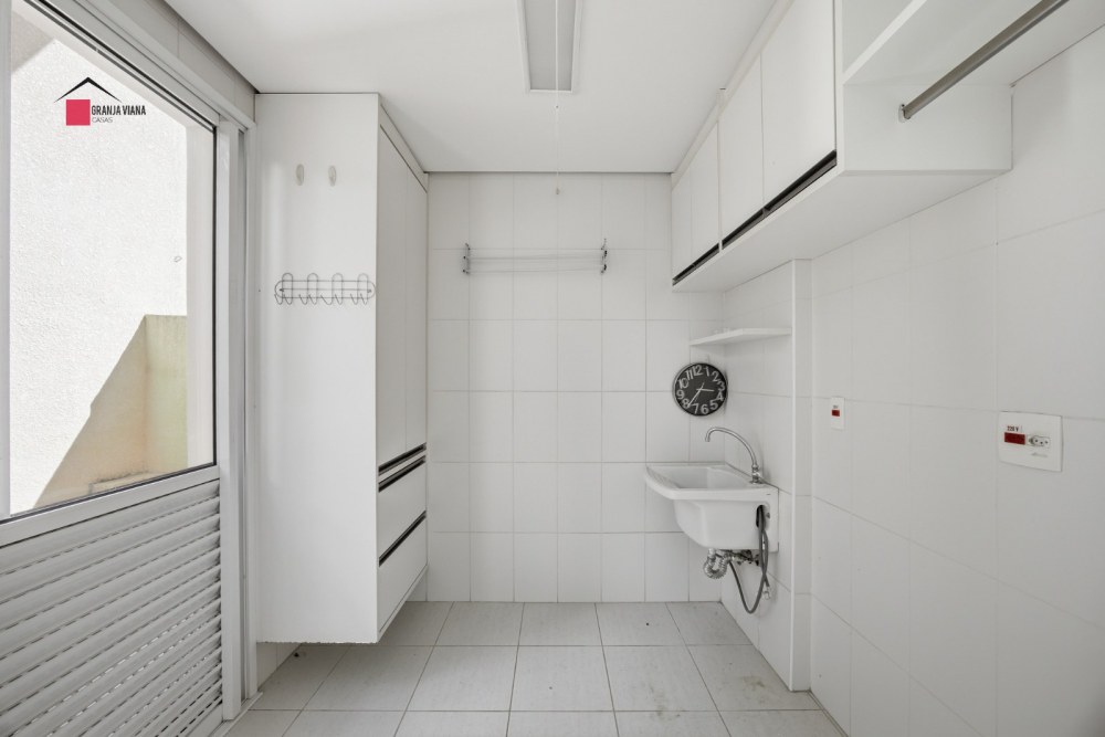 Casa a venda em condomínio fechado com 280M2 na melhor localização na Granja Viana próximo ao shopping foto 17