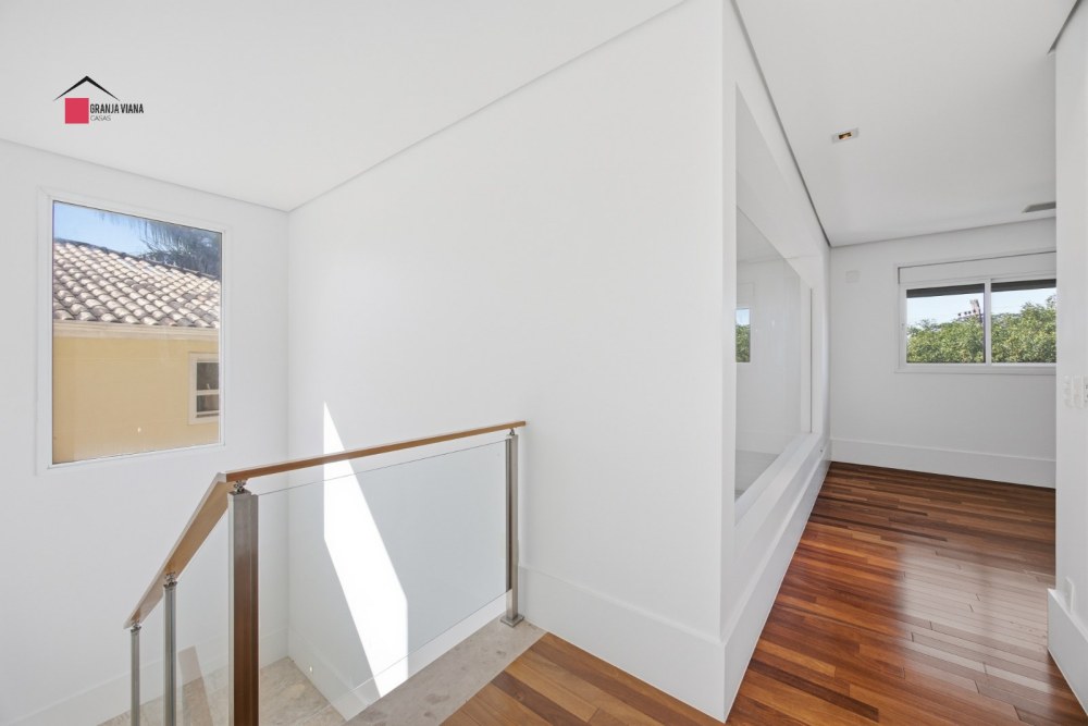 Casa a venda em condomínio fechado com 280M2 na melhor localização na Granja Viana próximo ao shopping foto 36