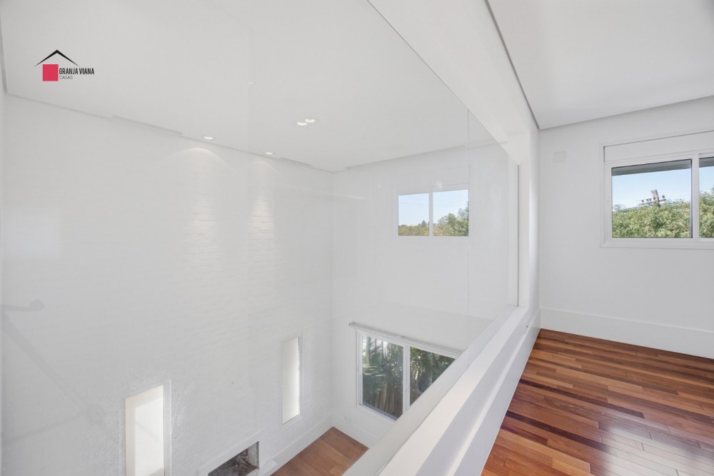 Casa a venda em condomínio fechado com 280M2 na melhor localização na Granja Viana próximo ao shopping foto 37