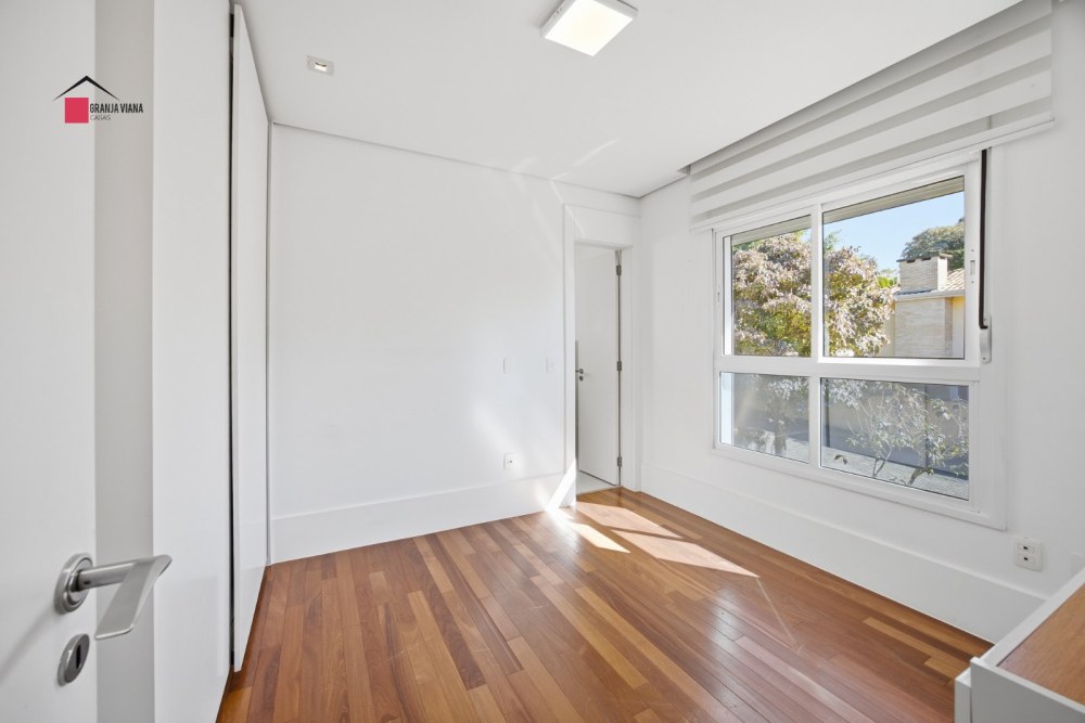 Casa a venda em condomínio fechado com 280M2 na melhor localização na Granja Viana próximo ao shopping foto 44