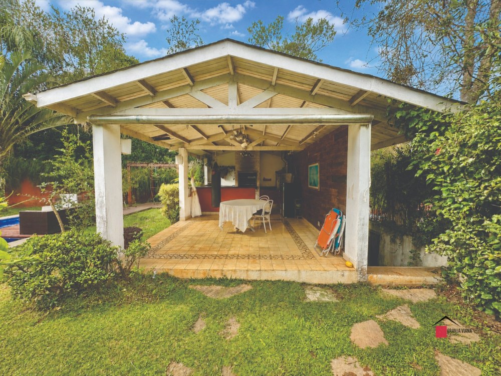 Casa de Alto Padrão à Venda na Granja Viana | 4 Suítes | Condomínio Fechado | Piscina e Sauna foto 4