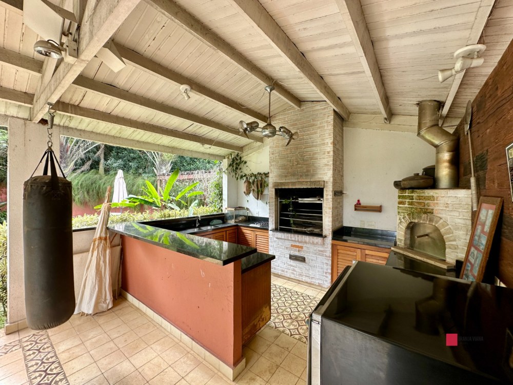 Casa de Alto Padrão à Venda na Granja Viana | 4 Suítes | Condomínio Fechado | Piscina e Sauna foto 47