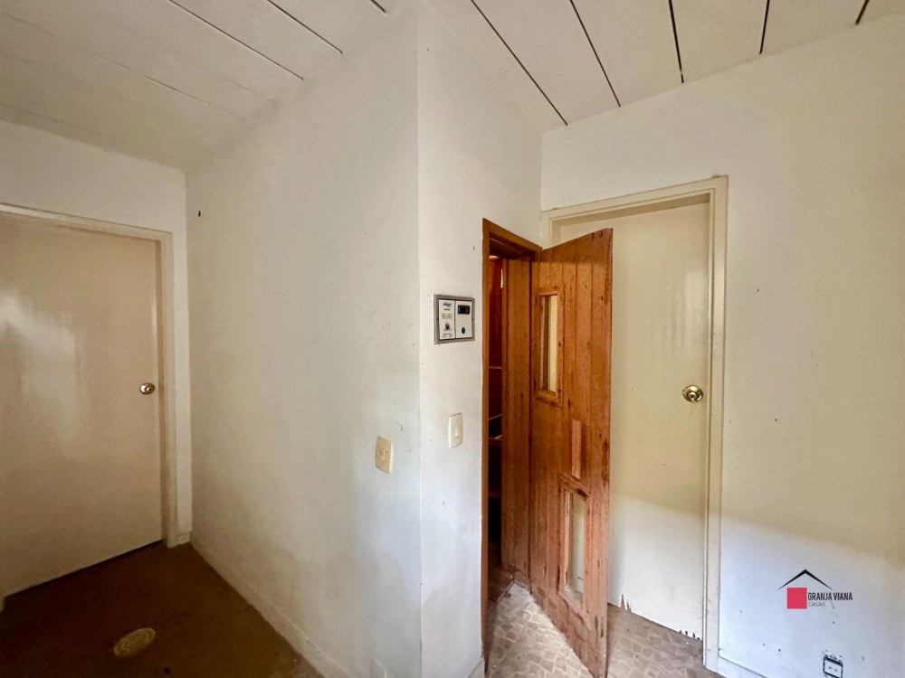 Casa de Alto Padrão à Venda na Granja Viana | 4 Suítes | Condomínio Fechado | Piscina e Sauna foto 49