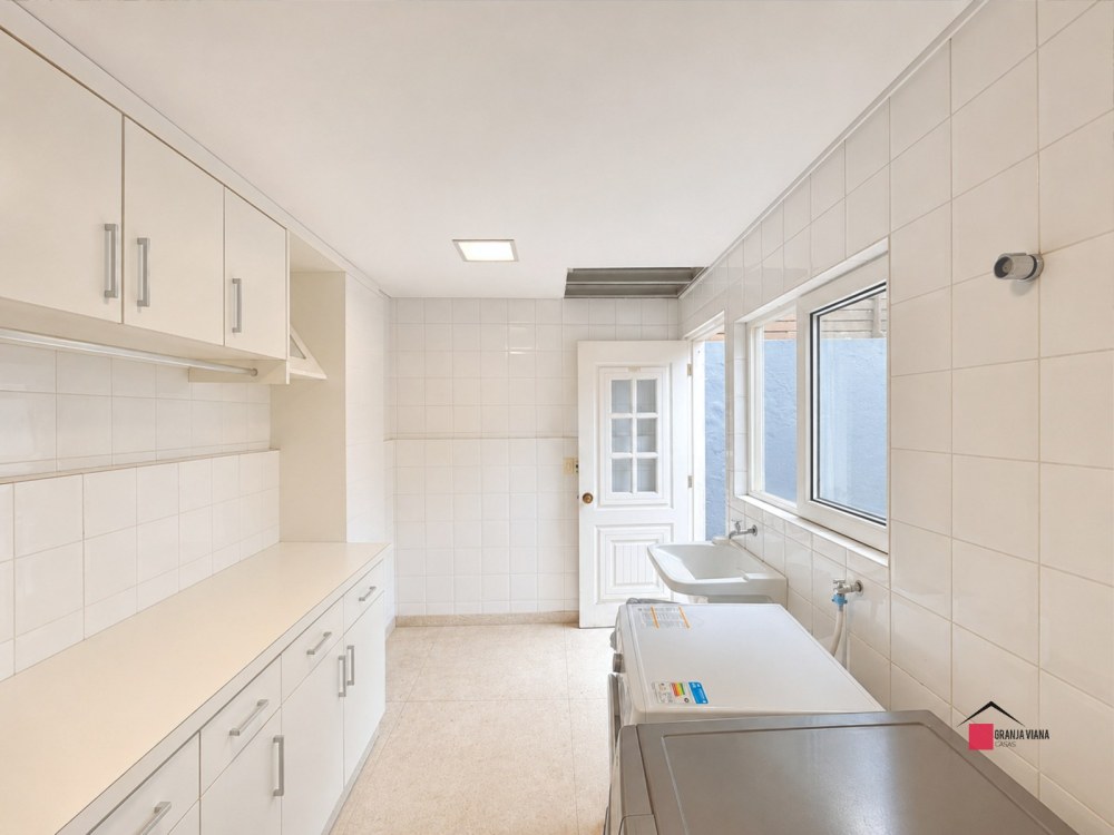Casa de Alto Padrão à Venda na Granja Viana | 4 Suítes | Condomínio Fechado | Piscina e Sauna foto 66