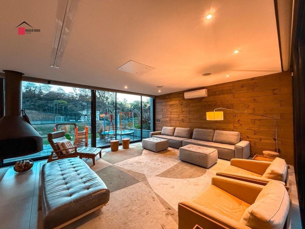 Casa de Alto Padrão à Venda no Reserva Santa Maria | 4 Suítes | 602 m² | Granja Viana foto 7