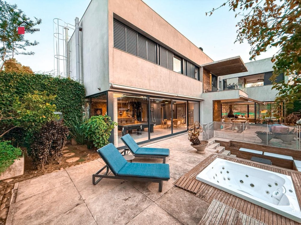 Casa de Alto Padrão à Venda no Reserva Santa Maria | 4 Suítes | 602 m² | Granja Viana foto 12