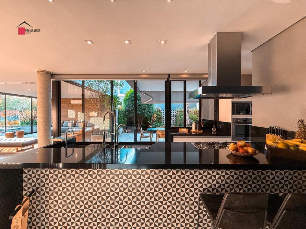 Casa de Alto Padrão à Venda no Reserva Santa Maria | 4 Suítes | 602 m² | Granja Viana foto 38