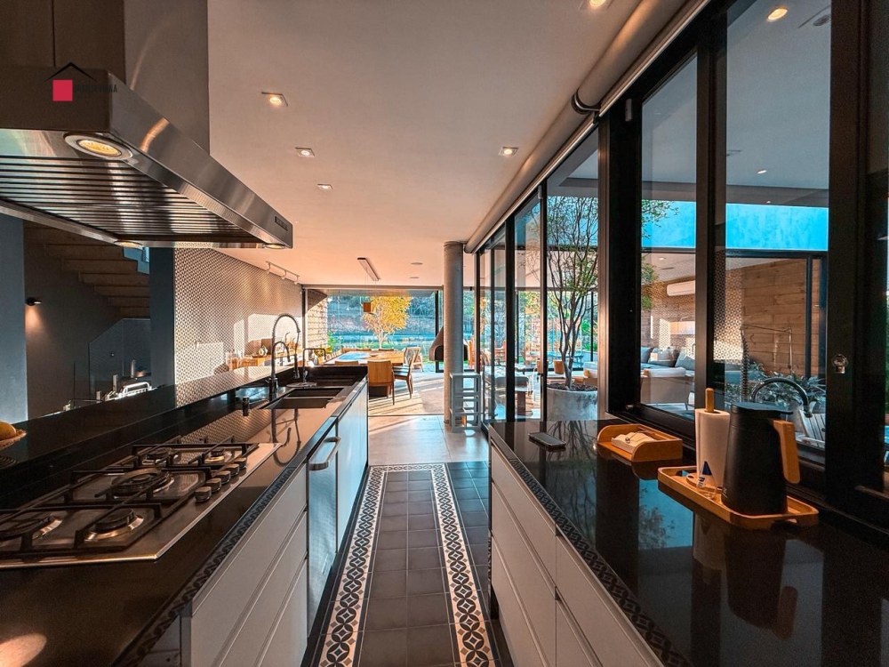 Casa de Alto Padrão à Venda no Reserva Santa Maria | 4 Suítes | 602 m² | Granja Viana foto 40