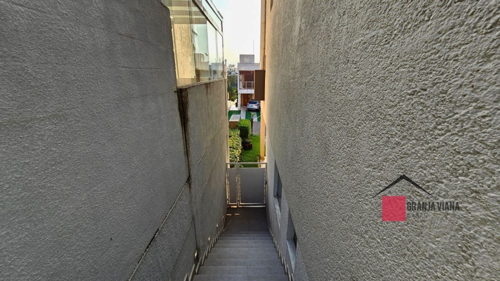 Casa de alto padrão à venda no condomínio Quinta da Vila Real, Granja Viana, 3 suítes, 4 vagas e 260m² de área. foto 13