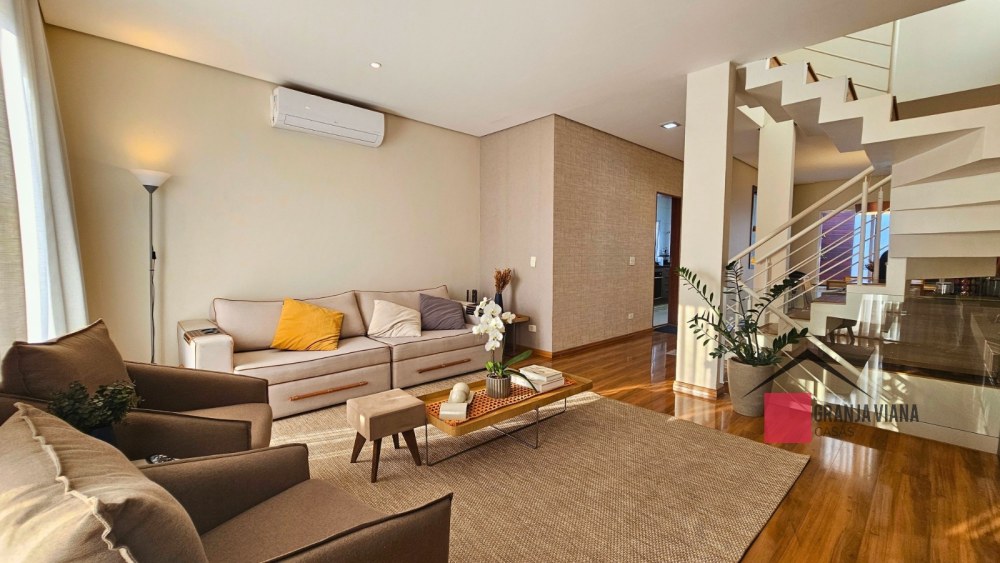 Casa de alto padrão à venda no condomínio Quinta da Vila Real, Granja Viana, 3 suítes, 4 vagas e 260m² de área. foto 19