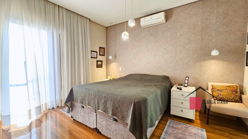 Casa de alto padrão à venda no condomínio Quinta da Vila Real, Granja Viana, 3 suítes, 4 vagas e 260m² de área. foto 44