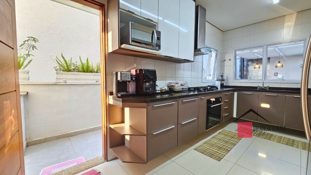 Casa de alto padrão à venda no condomínio Quinta da Vila Real, Granja Viana, 3 suítes, 4 vagas e 260m² de área. foto 53