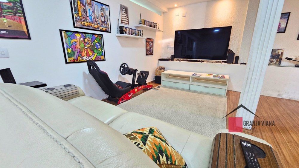 Casa de alto padrão à venda no condomínio Quinta da Vila Real, Granja Viana, 3 suítes, 4 vagas e 260m² de área. foto 65