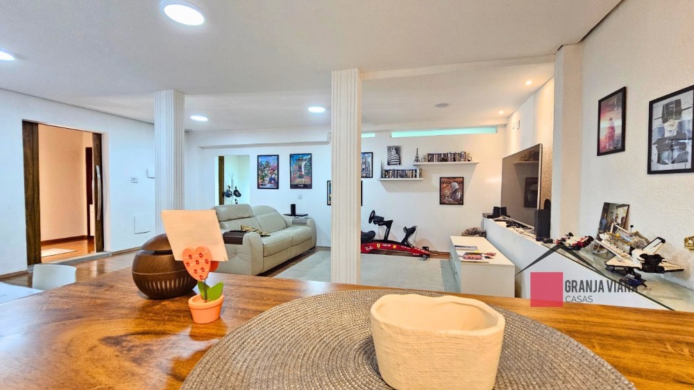 Casa de alto padrão à venda no condomínio Quinta da Vila Real, Granja Viana, 3 suítes, 4 vagas e 260m² de área. foto 68
