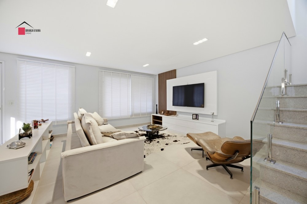 Casa à Venda no Condomínio Palm Hills Granja Viana | 4 Suítes, Área Gourmet e Escritório foto 4