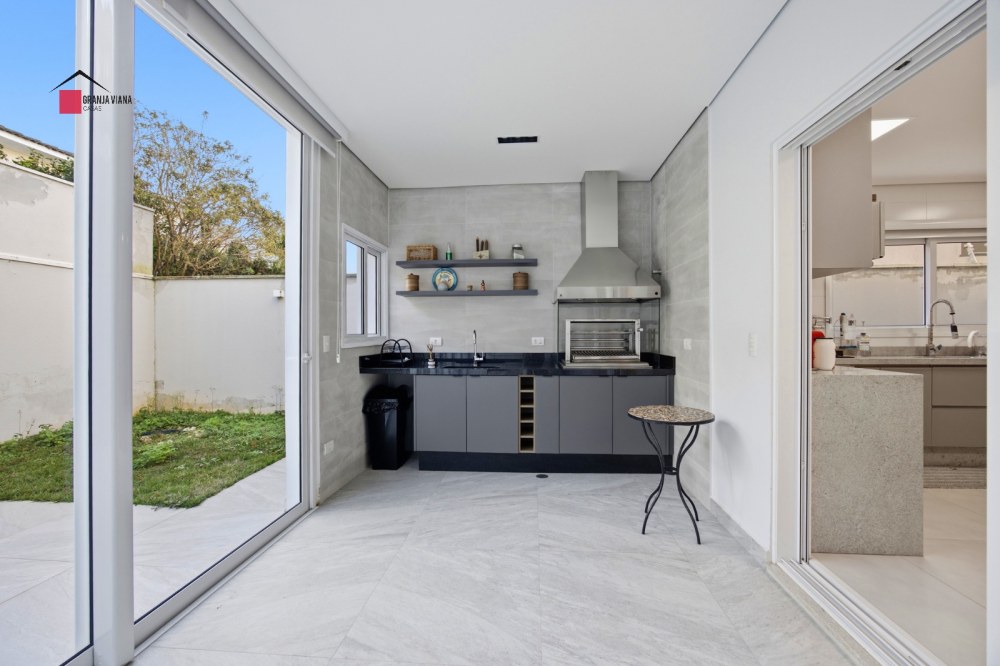 Casa à Venda no Condomínio Palm Hills Granja Viana | 4 Suítes, Área Gourmet e Escritório foto 16