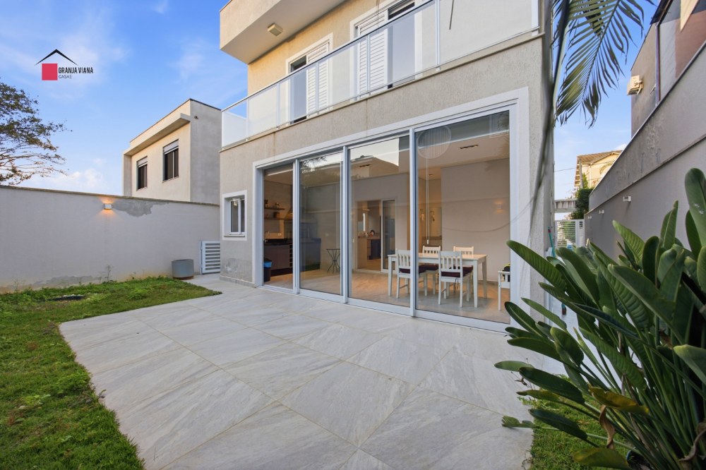 Casa à Venda no Condomínio Palm Hills Granja Viana | 4 Suítes, Área Gourmet e Escritório foto 22