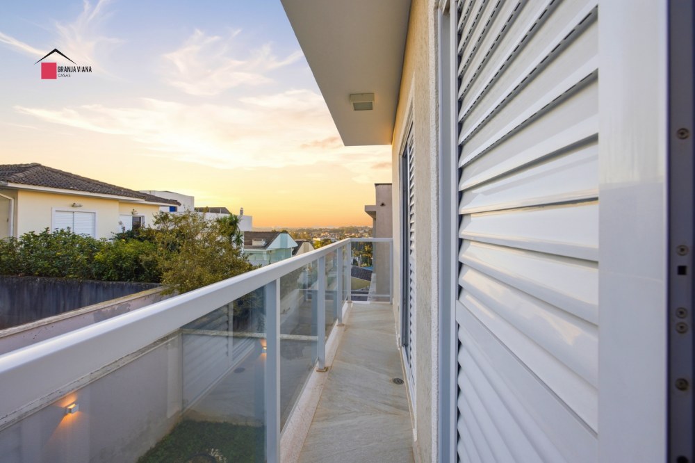 Casa à Venda no Condomínio Palm Hills Granja Viana | 4 Suítes, Área Gourmet e Escritório foto 36